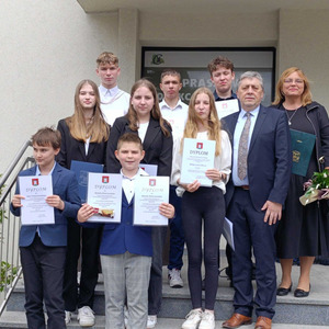 Nagrody Burmistrza Śmigla dla najlepszych uczniów