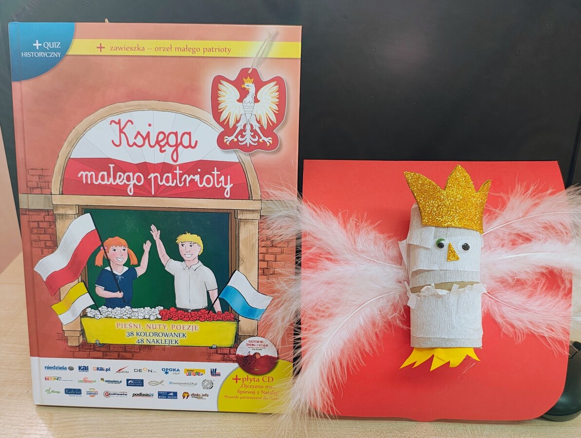 Symbole narodowe w bibliotece - biblioteczno-świetlicowe warsztaty plastyczne