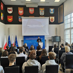 Wizyta w Wielkopolskim Urzędzie Wojewódzkim w ramach projektu „Szkoła zaangażowana – młodzież odpowiedzialna”