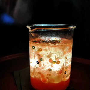 Nauka przez działanie – młodzi odkrywcy na lekcjach chemii i geografii